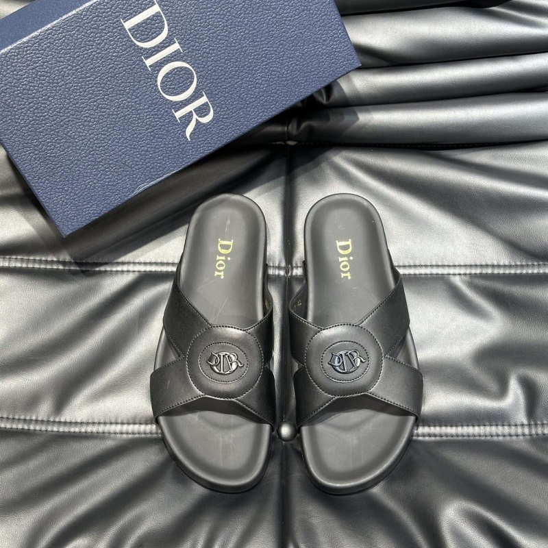 ch**an D*or slippers